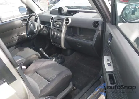 2005 Scion Xb from USA, damaged, VIN JTLKT334450196360